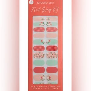 NEW Holiday Nail Wrap Kit
